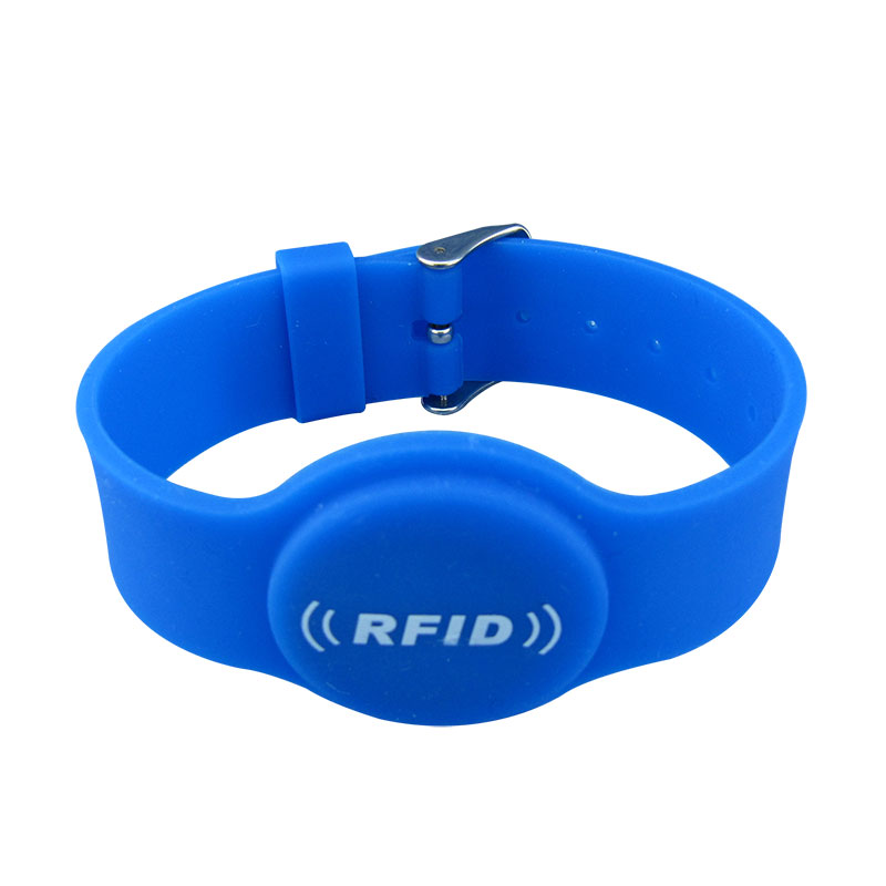 ¿Cómo pueden las soluciones de pulseras RFID de silicona mejorar la seguridad y la comodidad de los eventos modernos?